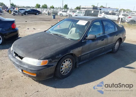 1997 Honda Accord Ex из США, поврежденный, VIN 1HGCD5666VA137098